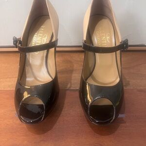 Valentino Garavani Black and Beige Heels 
like new